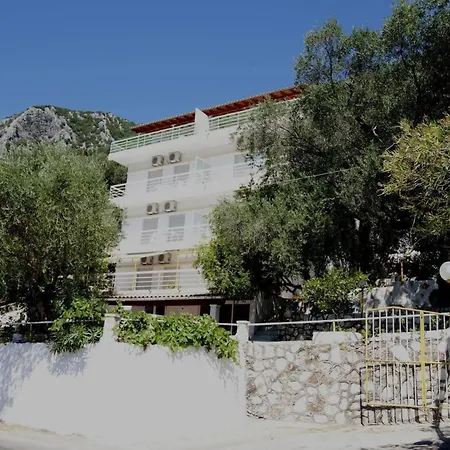 Paradise Μπαρμπάτι